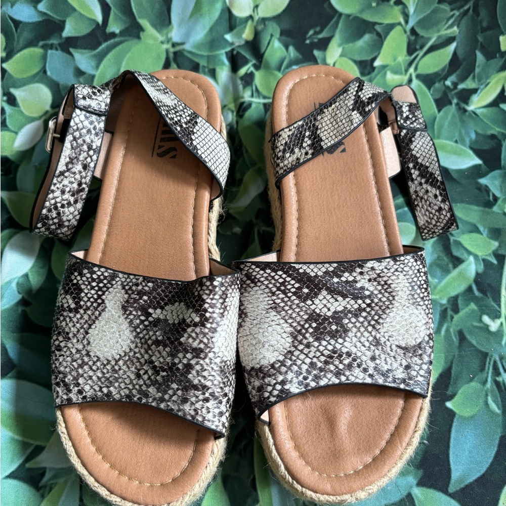 AMS Snakeskin Sandals 7.5